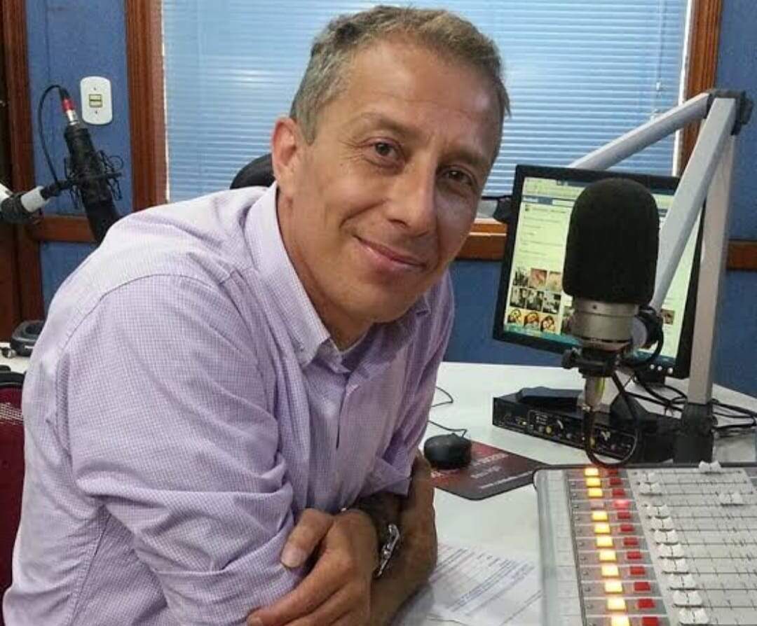 Amauri Santos - Caiobá FM